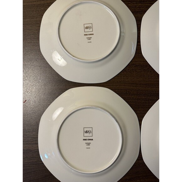 Mikasa 9" Plates Holly Ornament Topiary Trees Set of 5 Variety Christmas Holiday - Picture 8 of 12